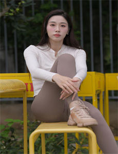 锁锁美同学